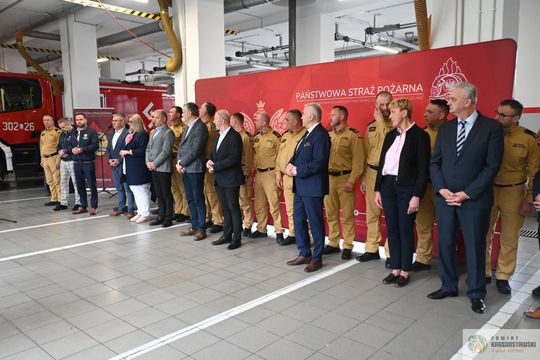 Pow. krasnostawski. Ponad pół miliona złotych dla strażaków. Środki mają wzmocnić bezpieczeństwo mieszkańców [GALERIA ZDJĘĆ] 