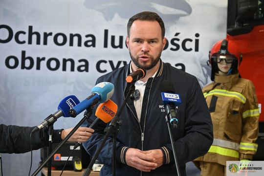 Pow. krasnostawski. Ponad pół miliona złotych dla strażaków. Środki mają wzmocnić bezpieczeństwo mieszkańców [GALERIA ZDJĘĆ] 