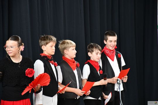 Hiszpańska fiesta w krasnostawskiej „Piątce” [GALERIA ZDJĘĆ] 