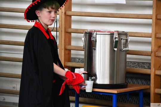Hiszpańska fiesta w krasnostawskiej „Piątce” [GALERIA ZDJĘĆ] 