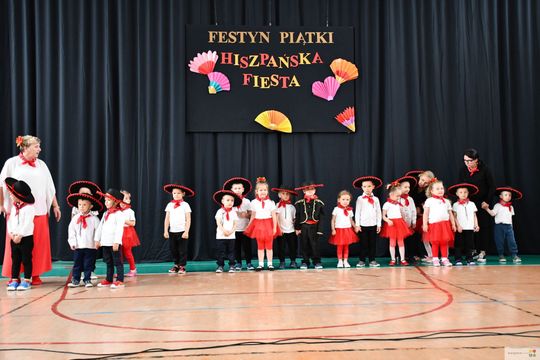 Hiszpańska fiesta w krasnostawskiej „Piątce” [GALERIA ZDJĘĆ] 