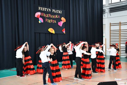 Hiszpańska fiesta w krasnostawskiej „Piątce” [GALERIA ZDJĘĆ] 