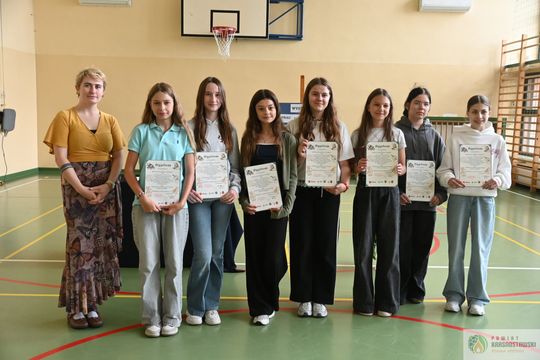 Pow. krasnostawski. Plener malarski w „Jagielle”. Młodzi artyści zaprezentowali swoje prace [GALERIA ZDJĘĆ] 