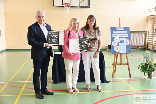 Pow. krasnostawski. Plener malarski w „Jagielle”. Młodzi artyści zaprezentowali swoje prace [GALERIA ZDJĘĆ] 