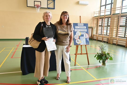 Pow. krasnostawski. Plener malarski w „Jagielle”. Młodzi artyści zaprezentowali swoje prace [GALERIA ZDJĘĆ] 