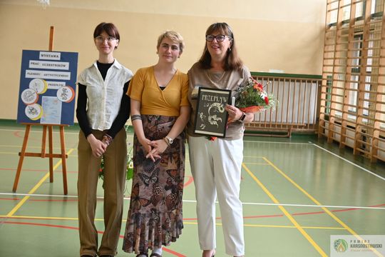 Pow. krasnostawski. Plener malarski w „Jagielle”. Młodzi artyści zaprezentowali swoje prace [GALERIA ZDJĘĆ] 