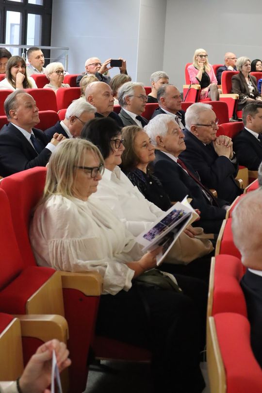 Szkoła, która połączyła pokolenia. Chełmska "Jedynka" obchodzi 110-lecie [GALERIA ZDJĘĆ] 
