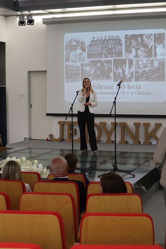 Szkoła, która połączyła pokolenia. Chełmska "Jedynka" obchodzi 110-lecie [GALERIA ZDJĘĆ] 