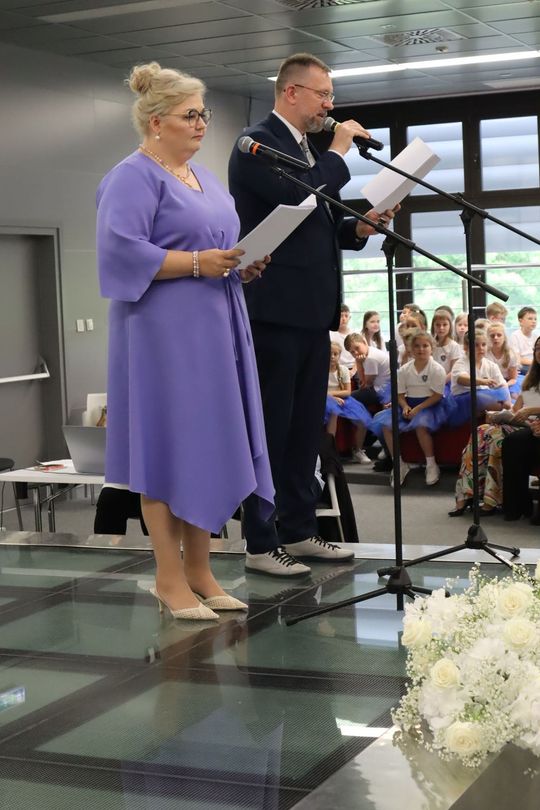 Szkoła, która połączyła pokolenia. Chełmska "Jedynka" obchodzi 110-lecie [GALERIA ZDJĘĆ] 