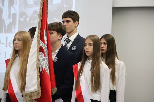 Szkoła, która połączyła pokolenia. Chełmska "Jedynka" obchodzi 110-lecie [GALERIA ZDJĘĆ] 