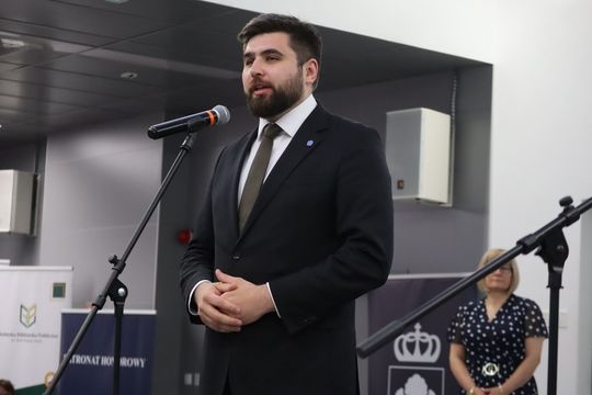Szkoła, która połączyła pokolenia. Chełmska "Jedynka" obchodzi 110-lecie [GALERIA ZDJĘĆ] 