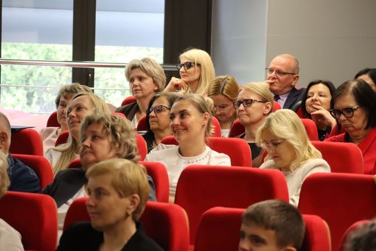 Szkoła, która połączyła pokolenia. Chełmska "Jedynka" obchodzi 110-lecie [GALERIA ZDJĘĆ] 