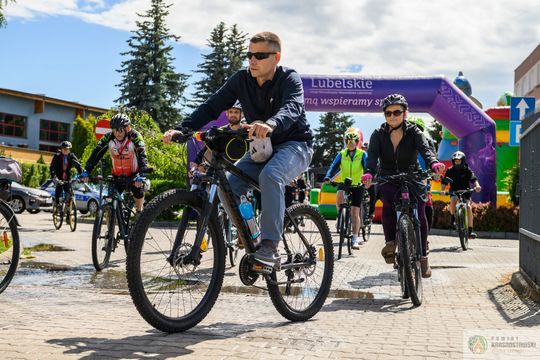 Pow. krasnostawski. Rowerzyści, regionalne smaki i rodzinna zabawa [GALERIA ZDJĘĆ]