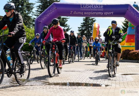Pow. krasnostawski. Rowerzyści, regionalne smaki i rodzinna zabawa [GALERIA ZDJĘĆ]