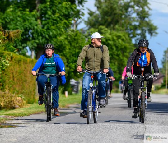 Pow. krasnostawski. Rowerzyści, regionalne smaki i rodzinna zabawa [GALERIA ZDJĘĆ]