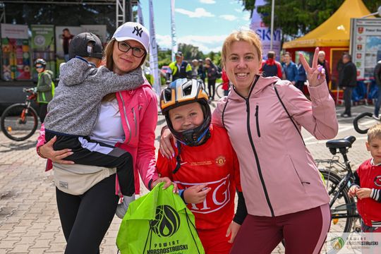 Pow. krasnostawski. Rowerzyści, regionalne smaki i rodzinna zabawa [GALERIA ZDJĘĆ]