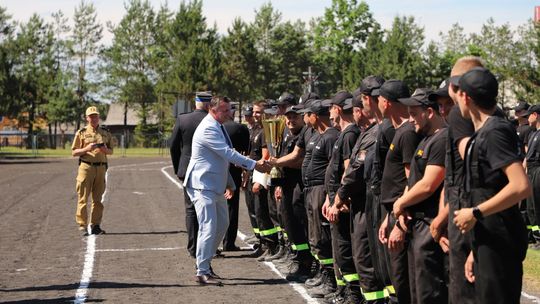 Powiatowe zawody OSP w Dubecznie. Rywalizowało 21 drużyn z powiatu włodawskiego [ZDJĘCIA]