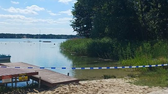 Niebezpieczne zdarzenie nad Jeziorem Białym. Nurek natknął się na niewybuch [ZDJĘCIA]