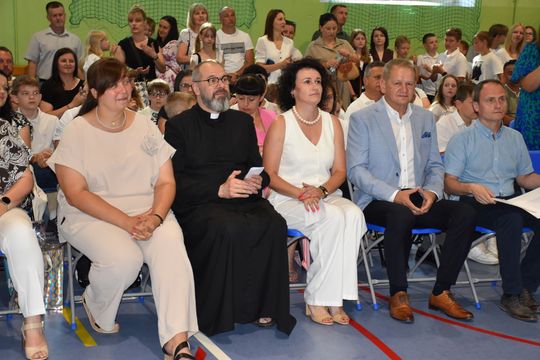 Gm. Fajsławice. Ich ciężka praca została doceniona. 41 uczniów ze stypendiami wójta [GALERIA ZDJĘĆ] 