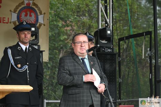 Gm. Gorzków. 100 lat służby i tradycji. Jubileusz OSP Piaski Szlacheckie zgromadził strażaków i mieszkańców [GALERIA ZDJĘĆ]