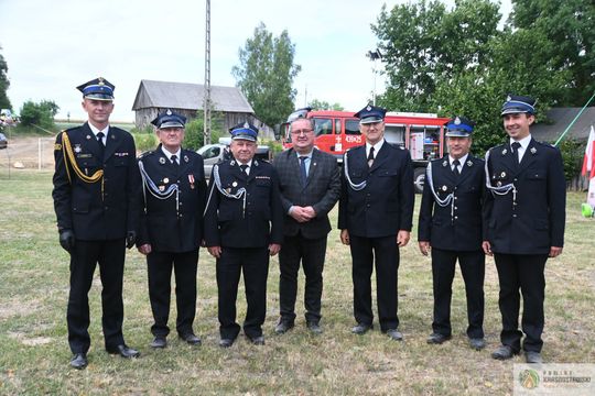 Gm. Gorzków. 100 lat służby i tradycji. Jubileusz OSP Piaski Szlacheckie zgromadził strażaków i mieszkańców [GALERIA ZDJĘĆ]