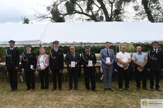 Gm. Gorzków. 100 lat służby i tradycji. Jubileusz OSP Piaski Szlacheckie zgromadził strażaków i mieszkańców [GALERIA ZDJĘĆ]