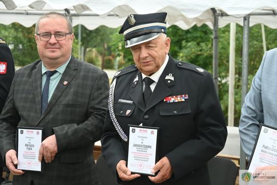 Gm. Gorzków. 100 lat służby i tradycji. Jubileusz OSP Piaski Szlacheckie zgromadził strażaków i mieszkańców [GALERIA ZDJĘĆ]