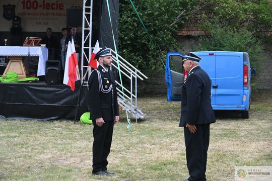 Gm. Gorzków. 100 lat służby i tradycji. Jubileusz OSP Piaski Szlacheckie zgromadził strażaków i mieszkańców [GALERIA ZDJĘĆ]