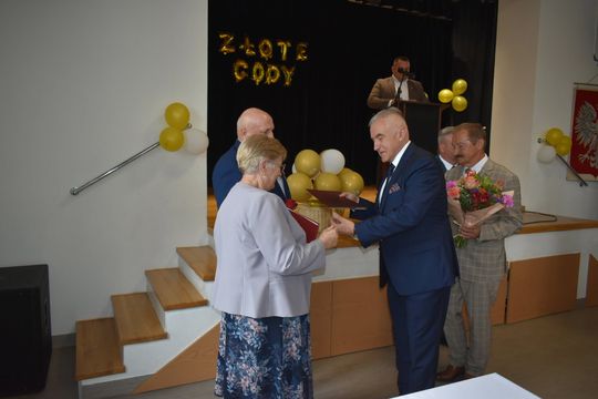 Złote Gody w gminie Żółkiewka. Medale i podziękowania dla par z 50-letnim stażem [GALERIA ZDJĘĆ] 