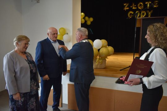 Złote Gody w gminie Żółkiewka. Medale i podziękowania dla par z 50-letnim stażem [GALERIA ZDJĘĆ] 