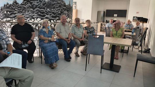 Seniorzy poznają historię średniowiecznego Chełma [ZDJĘCIA]