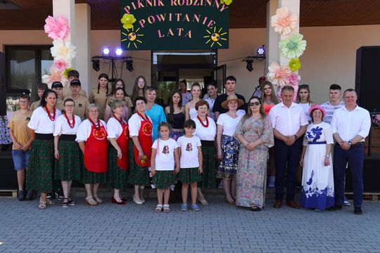 Gm. Kraśniczyn. Razem przy stole i przed kamerą. Seniorzy i młodzież uczyli się od siebie [GALERIA ZDJĘĆ]