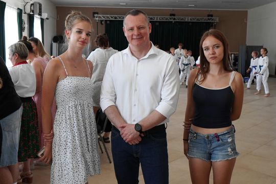 Gm. Kraśniczyn. Razem przy stole i przed kamerą. Seniorzy i młodzież uczyli się od siebie [GALERIA ZDJĘĆ]