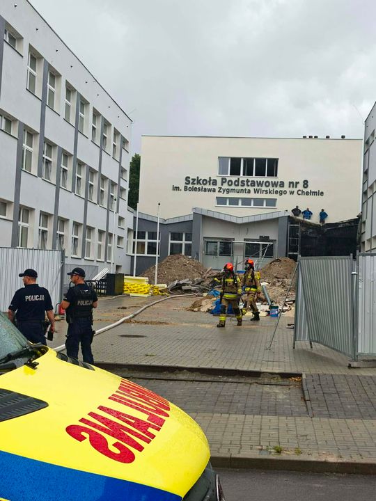 Pożar w Szkole Podstawowej nr 8 w Chełmie. Konieczna była ewakuacja [ZDJĘCIA]