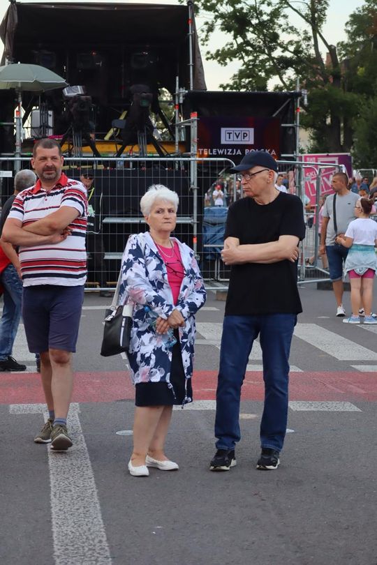 Chełm bawił się do późnego wieczora! „Lato z Radiem i Telewizją Polską” przyciągnęło tłumy [GALERIA ZDJĘĆ] 