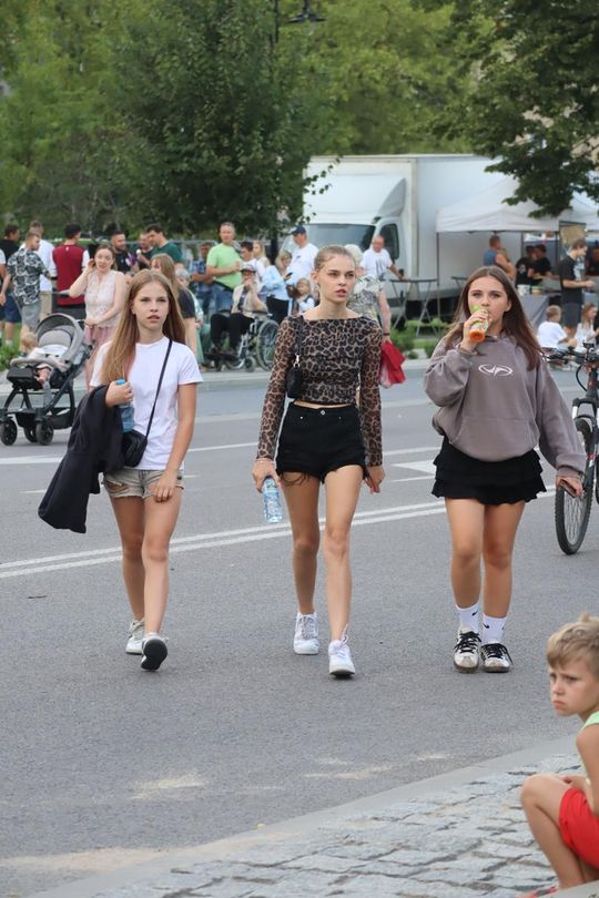Chełm bawił się do późnego wieczora! „Lato z Radiem i Telewizją Polską” przyciągnęło tłumy [GALERIA ZDJĘĆ] 