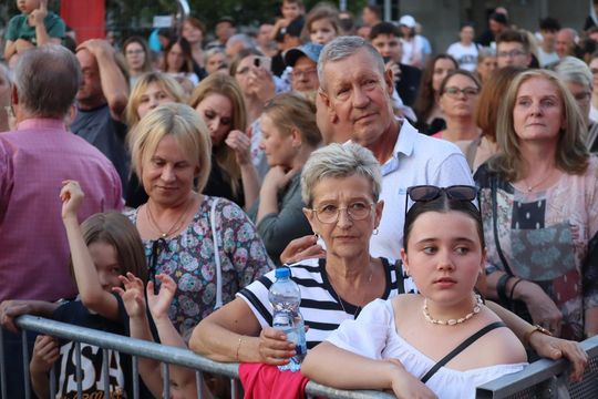 Chełm bawił się do późnego wieczora! „Lato z Radiem i Telewizją Polską” przyciągnęło tłumy [GALERIA ZDJĘĆ] 
