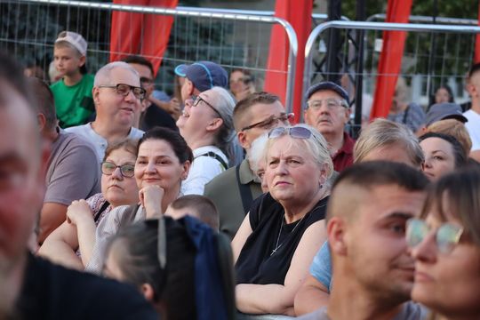 Chełm bawił się do późnego wieczora! „Lato z Radiem i Telewizją Polską” przyciągnęło tłumy [GALERIA ZDJĘĆ] 