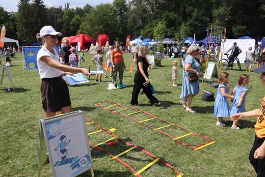 Chełm. Piknik Edukacyjny w ramach „Lato z Radiem i Telewizją Polską” w parku miejskim [GALERIA ZDJĘĆ] 