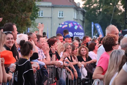 Chełm bawił się do późnego wieczora! „Lato z Radiem i Telewizją Polską” przyciągnęło tłumy [GALERIA ZDJĘĆ] 