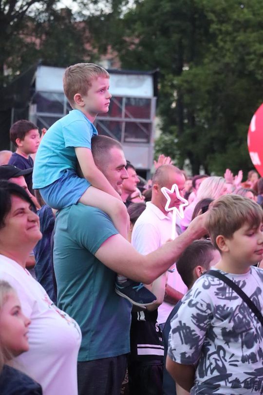 Chełm bawił się do późnego wieczora! „Lato z Radiem i Telewizją Polską” przyciągnęło tłumy [GALERIA ZDJĘĆ] 
