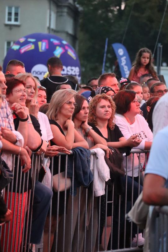 Chełm bawił się do późnego wieczora! „Lato z Radiem i Telewizją Polską” przyciągnęło tłumy [GALERIA ZDJĘĆ] 