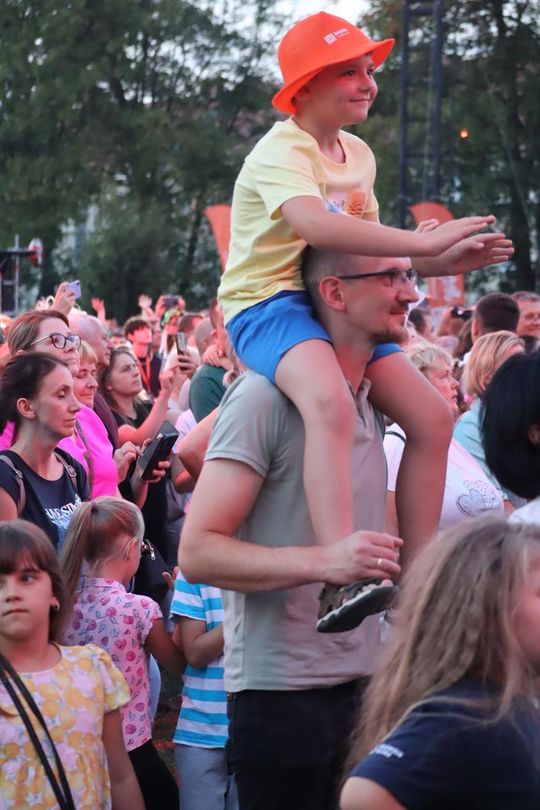 Chełm bawił się do późnego wieczora! „Lato z Radiem i Telewizją Polską” przyciągnęło tłumy [GALERIA ZDJĘĆ] 