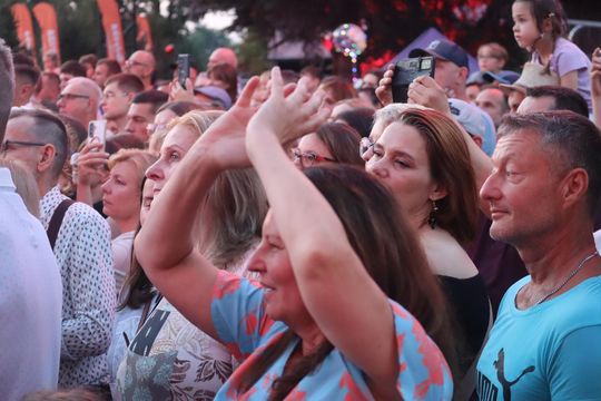 Chełm bawił się do późnego wieczora! „Lato z Radiem i Telewizją Polską” przyciągnęło tłumy [GALERIA ZDJĘĆ] 
