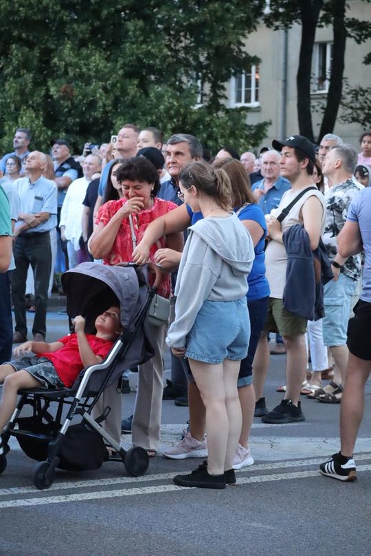 Chełm bawił się do późnego wieczora! „Lato z Radiem i Telewizją Polską” przyciągnęło tłumy [GALERIA ZDJĘĆ] 