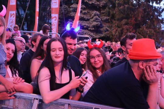 Chełm bawił się do późnego wieczora! „Lato z Radiem i Telewizją Polską” przyciągnęło tłumy [GALERIA ZDJĘĆ] 