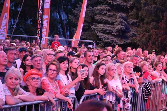 Chełm bawił się do późnego wieczora! „Lato z Radiem i Telewizją Polską” przyciągnęło tłumy [GALERIA ZDJĘĆ] 