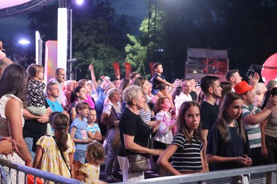 Chełm bawił się do późnego wieczora! „Lato z Radiem i Telewizją Polską” przyciągnęło tłumy [GALERIA ZDJĘĆ] 