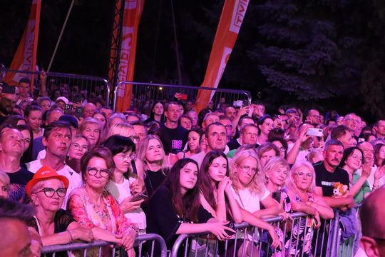 Chełm bawił się do późnego wieczora! „Lato z Radiem i Telewizją Polską” przyciągnęło tłumy [GALERIA ZDJĘĆ] 