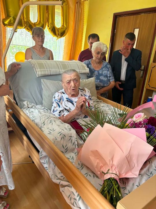 Gm. Izbica. 100 lat pani Genowefy. Wyjątkowy jubileusz mieszkanki gminy [GALERIA ZDJĘĆ] 